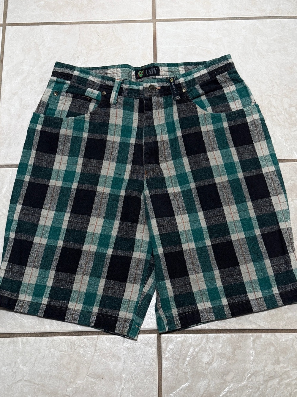 Vintage Rusty Mens Plaid Shorts EUC.  30W